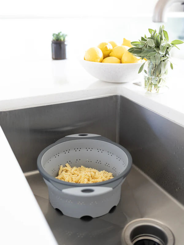 Collapsible Standing Colander