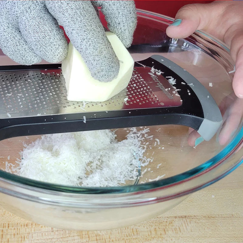 Microplane Mixing Bowl Fine Grater
