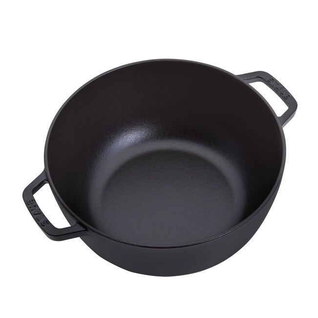 Staub 5.25 qt, Essential French Oven, black matte