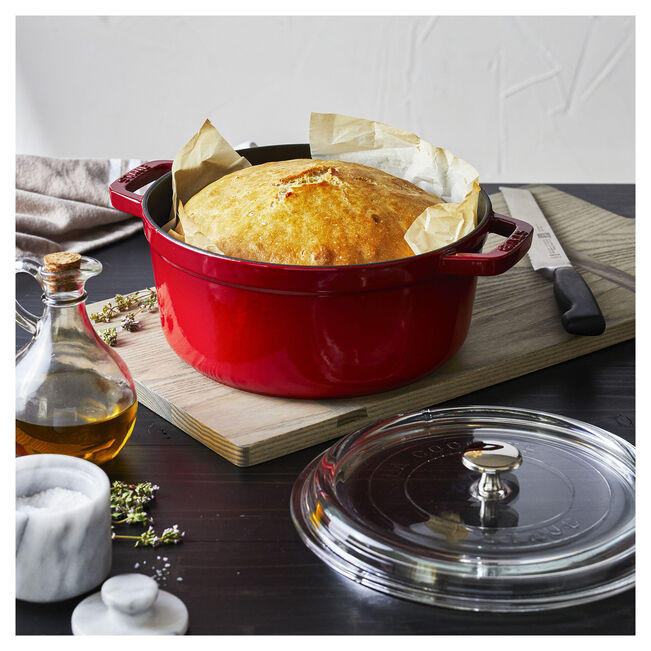 Staub Cast Iron 4 qt, Round, Dutch Oven w/ Cast Iron Lid