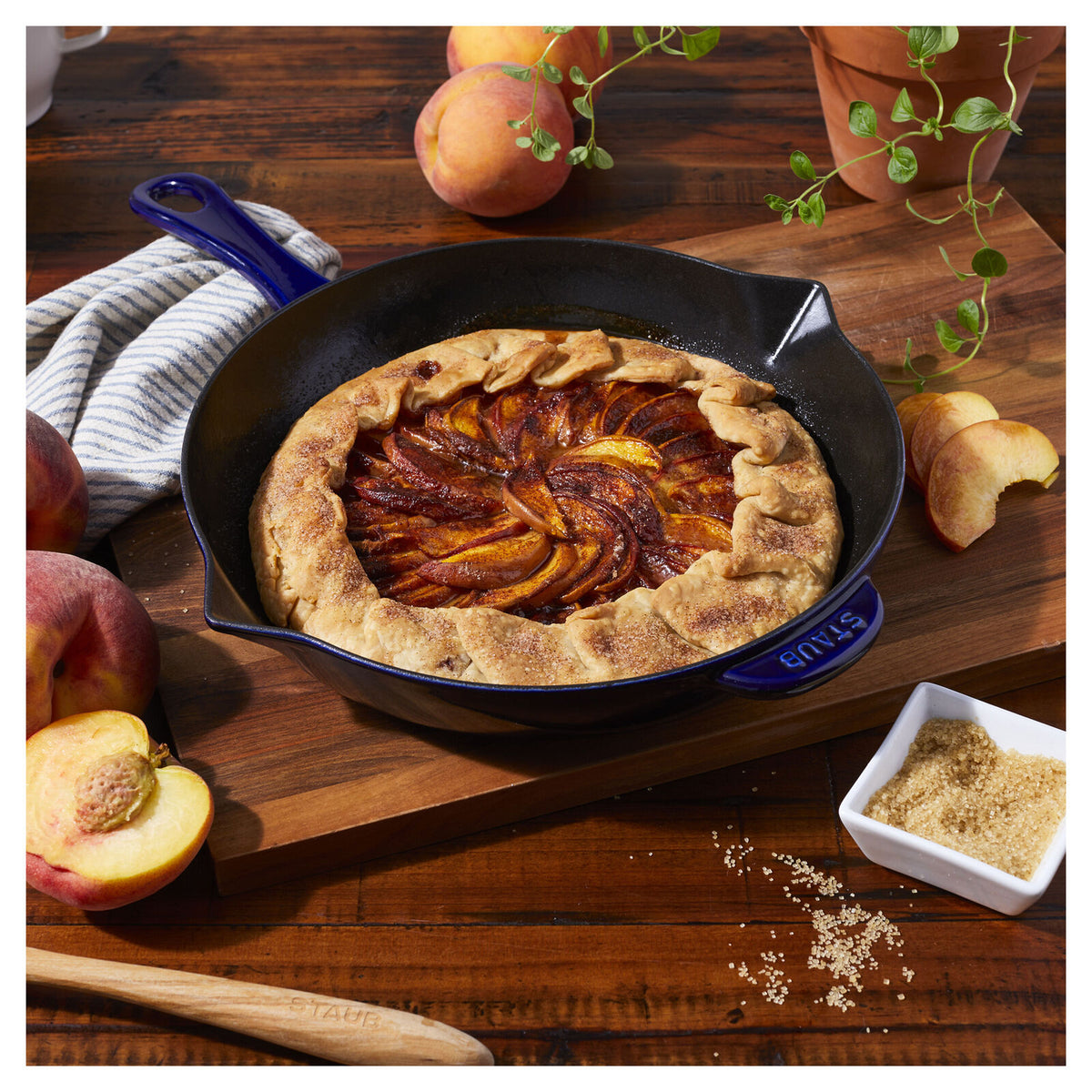 Staub 10-inch, Fry Pan, Dark Blue
