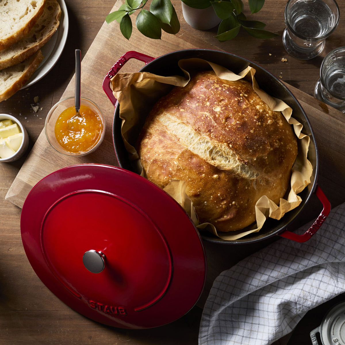 Staub 6 qt, Wide Oval French Oven, Cherry