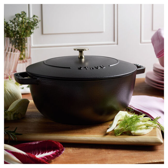 Staub 5.25 qt, Essential French Oven, black matte