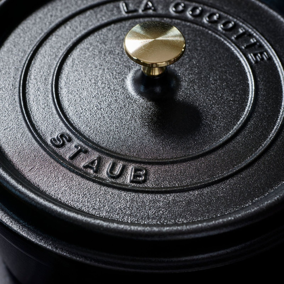 Staub 7 qt, Round, Dutch Oven
